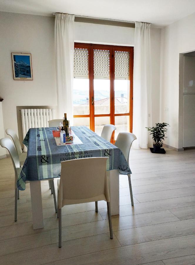 Conero Apartment Castelfidardo Bagian luar foto